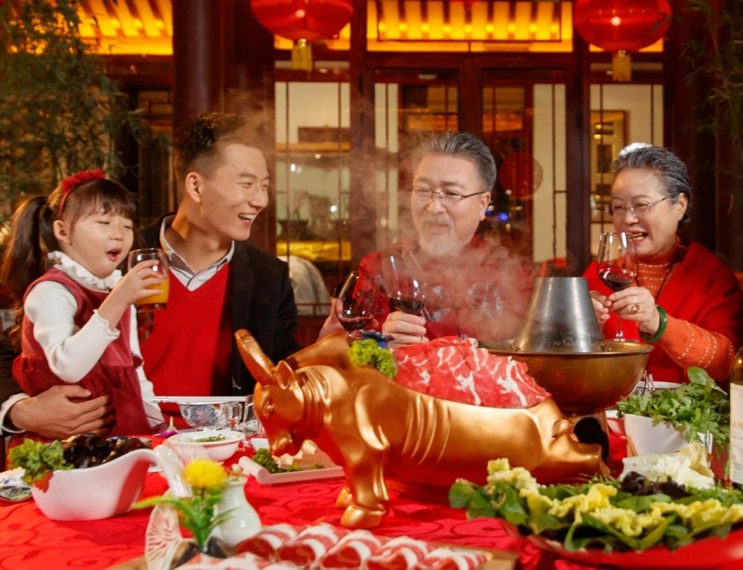 低芥酸菜籽油助力平安夜，桌桌飄出幸福味~